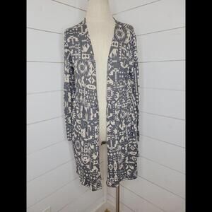 NWOT Heimish USA small grey & cream aztek print long peplum cardigan swester